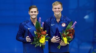 US Diving Duo Point to Christ